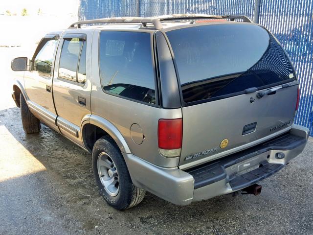 1GNCS13W9Y2364650 - 2000 CHEVROLET BLAZER SILVER photo 3