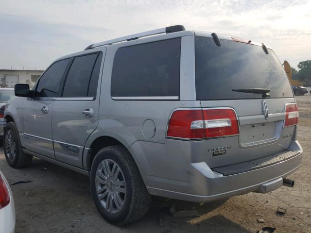 5LMFU28527LJ18823 - 2007 LINCOLN NAVIGATOR 银色 照片 3