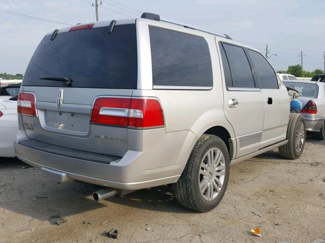 5LMFU28527LJ18823 - 2007 LINCOLN NAVIGATOR 银色 照片 4