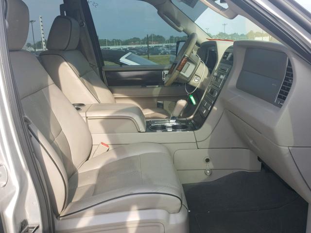 5LMFU28527LJ18823 - 2007 LINCOLN NAVIGATOR 银色 照片 5