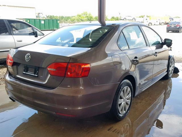 3VW2K7AJ5EM431843 - 2014 VOLKSWAGEN JETTA BASE BROWN photo 4