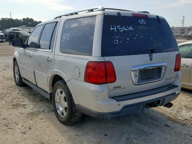 5LMFU27565LJ01294 - 2005 LINCOLN NAVIGATOR 白色 照片 3