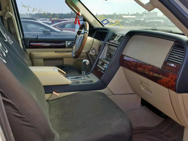5LMFU27565LJ01294 - 2005 LINCOLN NAVIGATOR 白色 照片 5