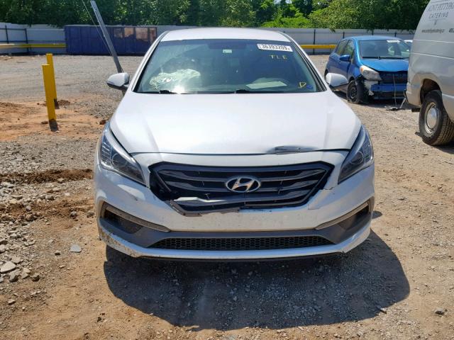 5NPE34AF7FH043141 - 2015 HYUNDAI SONATA SPO WHITE photo 9