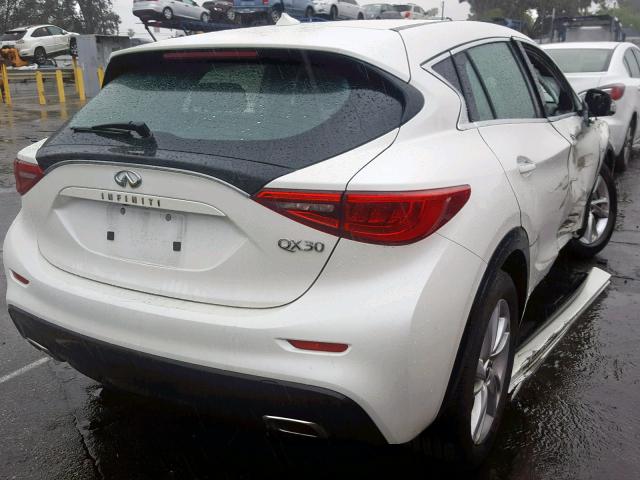 SJKCH5CP3JA044840 - 2018 INFINITI QX30 BASE WHITE photo 4