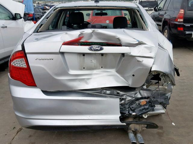 3FAHP0HA8CR413807 - 2012 FORD FUSION SE SILVER photo 9