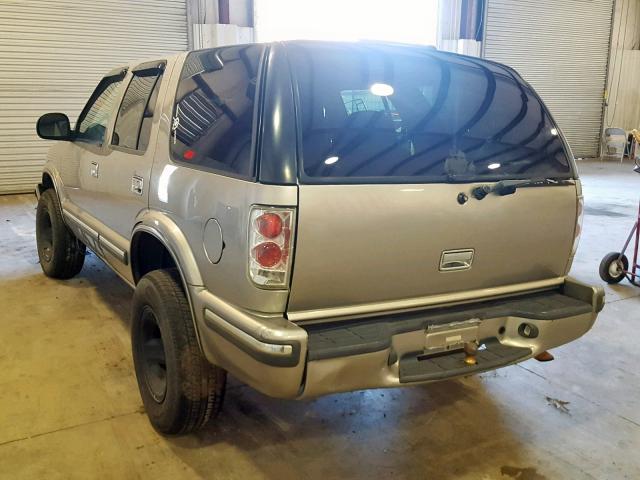 1GNDT13W5W2288987 - 1998 CHEVROLET BLAZER TAN photo 3