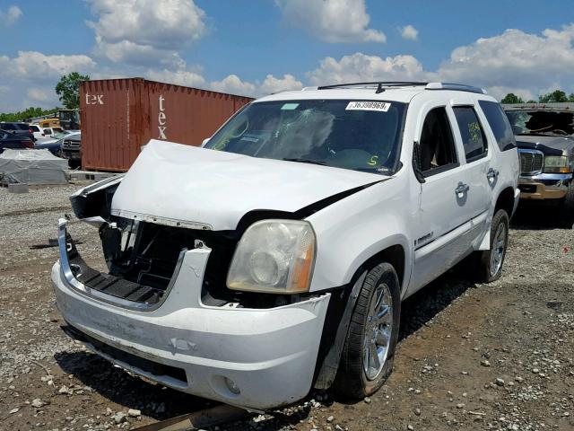 1GKFK63897J389478 - 2007 GMC YUKON DENA WHITE photo 2