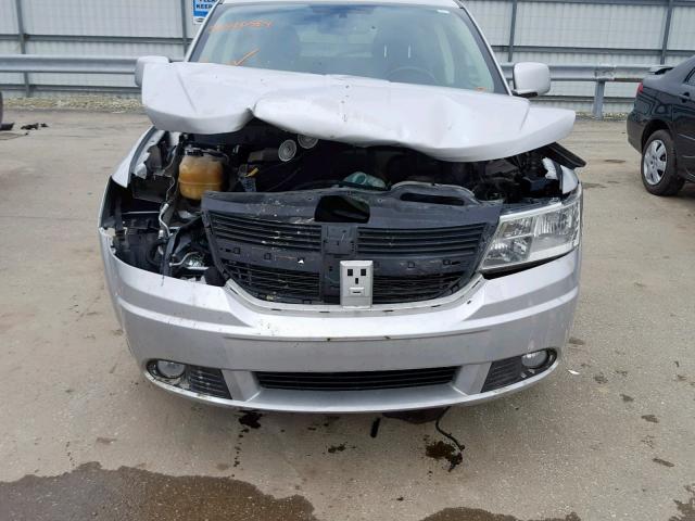 3D4PG9FV6AT233874 - 2010 DODGE JOURNEY R/ SILVER photo 9