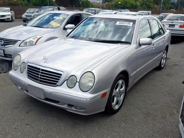 WDBJF65J82B478356 - 2002 MERCEDES-BENZ E 320 SILVER photo 2