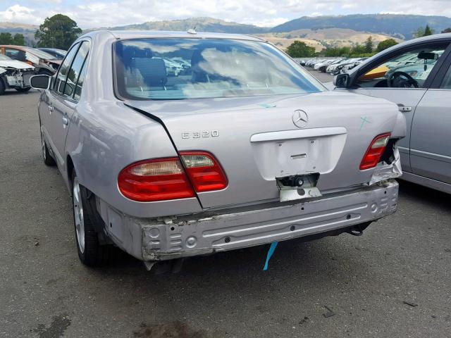 WDBJF65J82B478356 - 2002 MERCEDES-BENZ E 320 SILVER photo 3