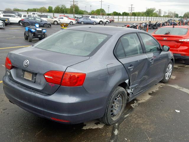 3VW2K7AJ4CM394863 - 2012 VOLKSWAGEN JETTA BASE GRAY photo 4