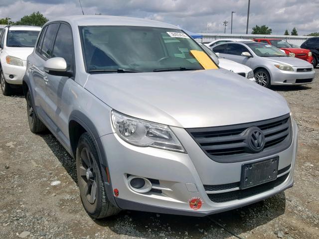 WVGBV7AX2AW535162 - 2010 VOLKSWAGEN TIGUAN SE GRAY photo 1