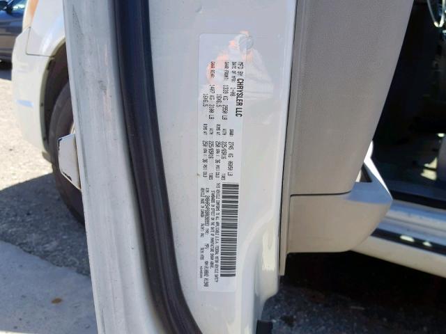 2A8HR54P68R698993 - 2008 CHRYSLER TOWN & COU WHITE photo 10