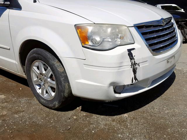 2A8HR54P68R698993 - 2008 CHRYSLER TOWN & COU WHITE photo 9