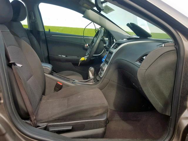 1G1ZC5EB4A4109215 - 2010 CHEVROLET MALIBU 1LT 灰色 照片 5