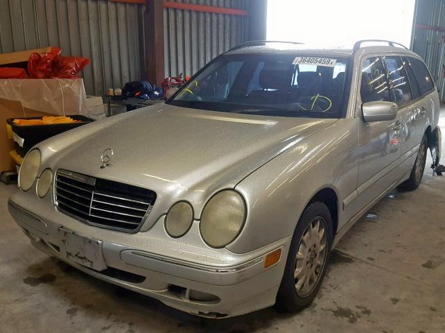 WDBJH65J52B453280 - 2002 MERCEDES-BENZ E 320 SILVER photo 2