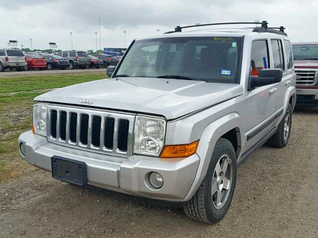 1J8HH48P39C516362 - 2009 JEEP COMMANDER SILVER photo 2