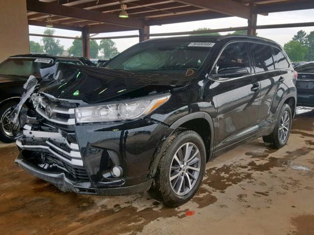 5TDKZRFHXHS216561 - 2017 TOYOTA HIGHLANDER BLACK photo 2