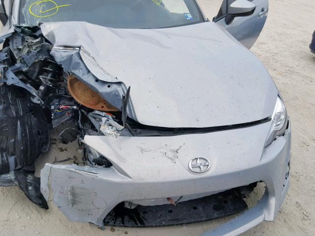 JF1ZNAA19D1730095 - 2013 TOYOTA SCION FR-S SILVER photo 7