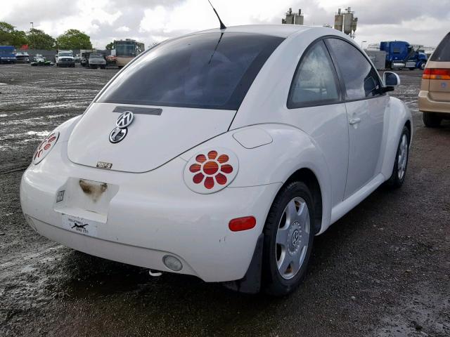 3VWCA21C4YM439724 - 2000 VOLKSWAGEN NEW BEETLE თეთრი ფოტო 4