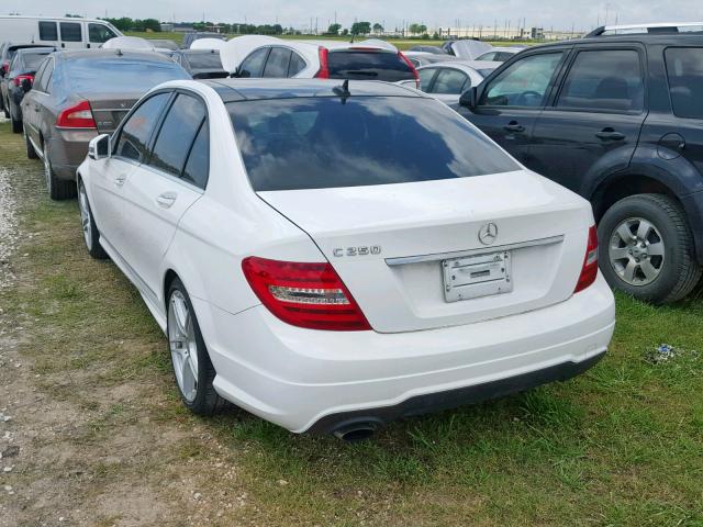 WDDGF4HB2EA964312 - 2014 MERCEDES-BENZ C 250 WHITE photo 3