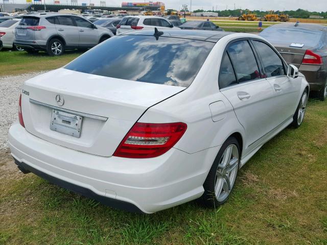 WDDGF4HB2EA964312 - 2014 MERCEDES-BENZ C 250 WHITE photo 4