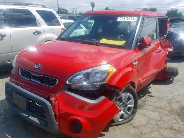 KNDJT2A50D7587444 - 2013 KIA SOUL RED photo 2