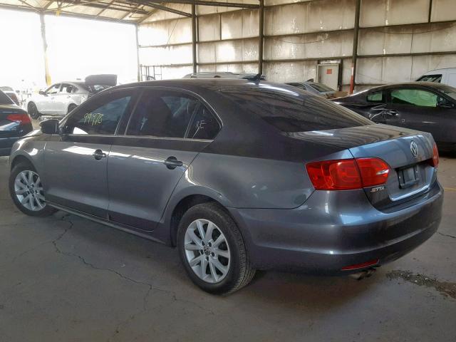 3VWDX7AJ0DM401559 - 2013 VOLKSWAGEN JETTA SE GRAY photo 3