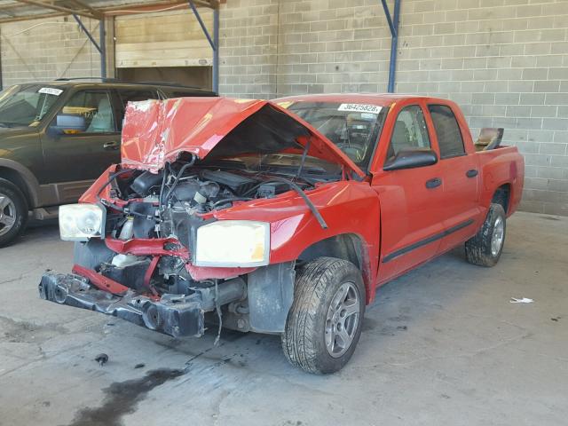 1D7HE48KX6S504351 - 2006 DODGE DAKOTA QUA RED photo 2