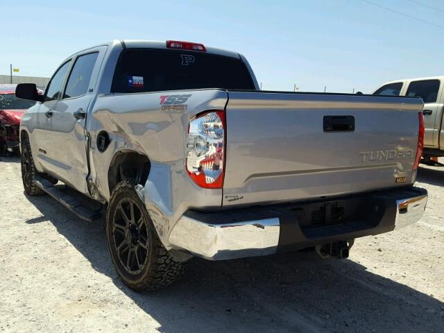 5TFEM5F10HX121430 - 2017 TOYOTA TUNDRA CRE GRAY photo 3