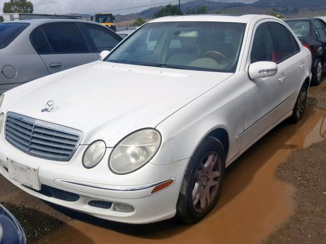 WDBUF65J43A366447 - 2003 MERCEDES-BENZ E 320 WHITE photo 2