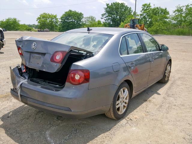 3VWRL71K29M149783 - 2009 VOLKSWAGEN JETTA TDI GRAY photo 4