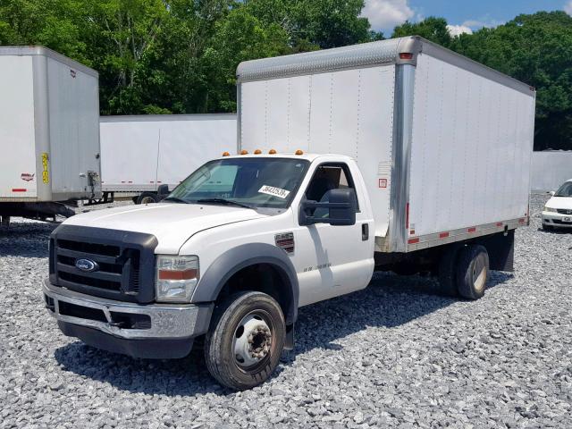 1FDAF56R09EB01315 - 2009 FORD F550 SUPER WHITE photo 2