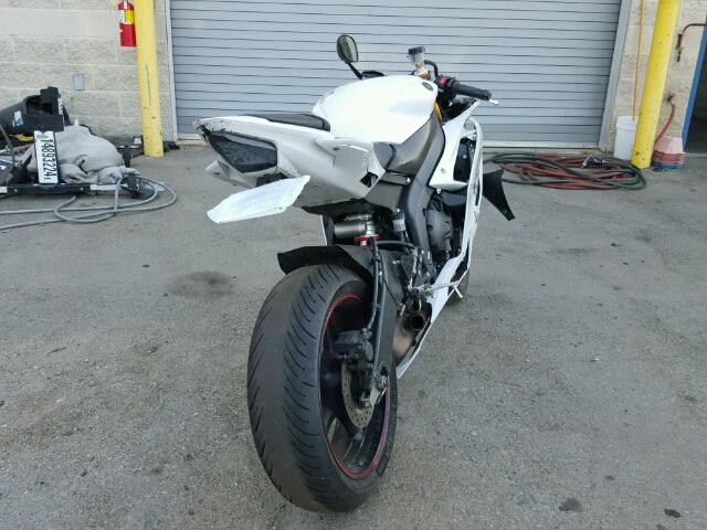 JYARJ16Y3FA009183 - 2015 YAMAHA YZFR6 C WHITE photo 4