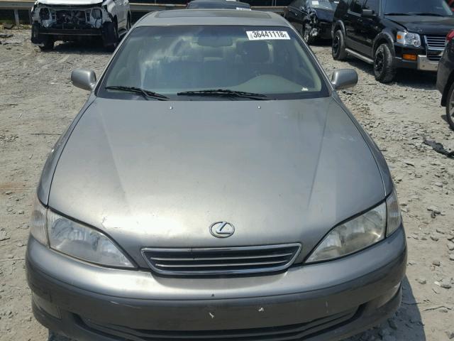 JT8BF28G2Y5081133 - 2000 LEXUS ES 300 GRAY photo 9