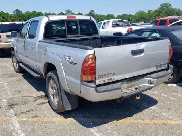 5TEKU72N26Z252517 - 2006 TOYOTA TACOMA DOU SILVER photo 3