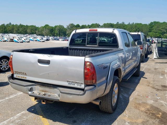 5TEKU72N26Z252517 - 2006 TOYOTA TACOMA DOU SILVER photo 4