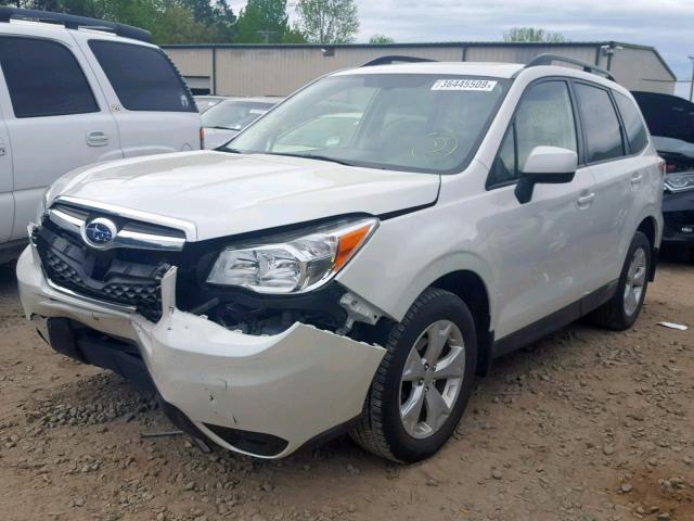 JF2SJADC6FH585940 - 2015 SUBARU FORESTER 2 WHITE photo 2