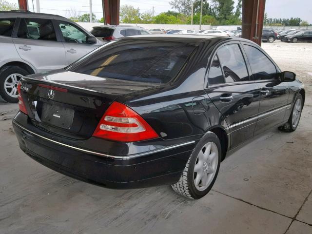 WDBRF61J44A550218 - 2004 MERCEDES-BENZ C 240 BLACK photo 4