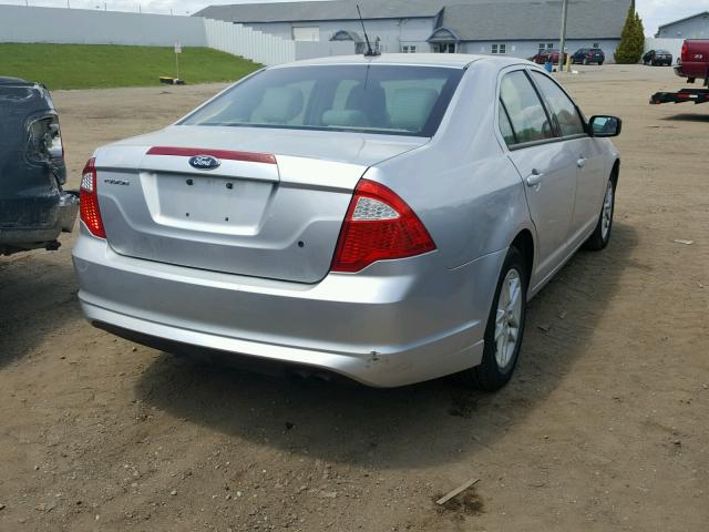 3FAHP0GA3BR328504 - 2011 FORD FUSION S SILVER photo 4