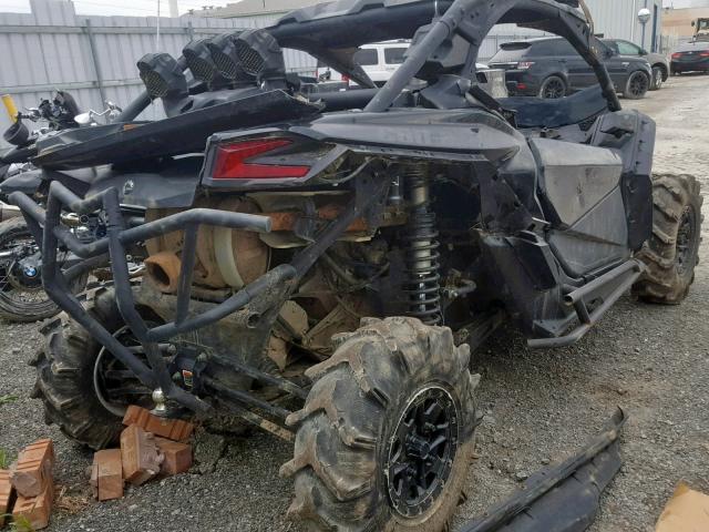 3JBVDAW23HK000896 - 2017 CAN-AM MAVERICK X BLACK photo 4