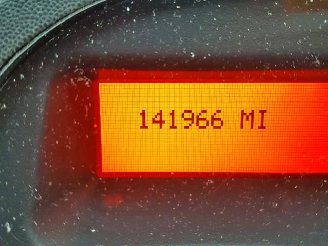 2G2WP552581143625 - 2008 PONTIAC GRAND PRIX GRAY photo 8