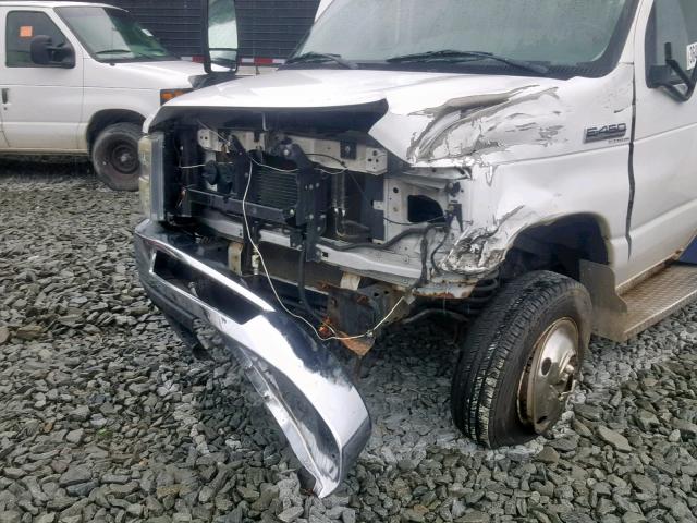 1FDFE45S89DA12170 - 2009 FORD E450 WHITE photo 9