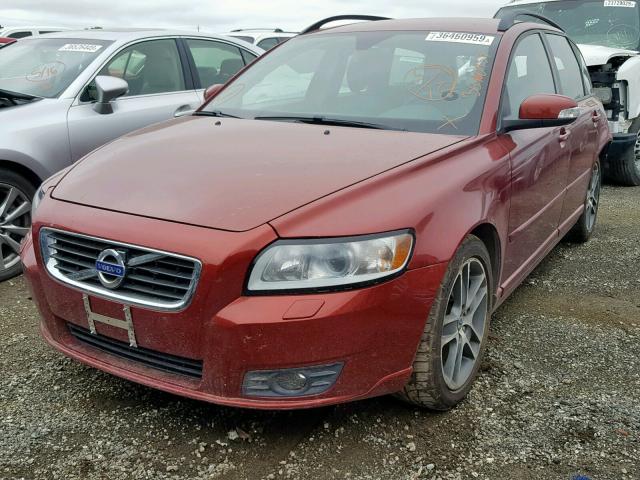 YV1672MW9B2633792 - 2011 VOLVO V50 T5 RED photo 2