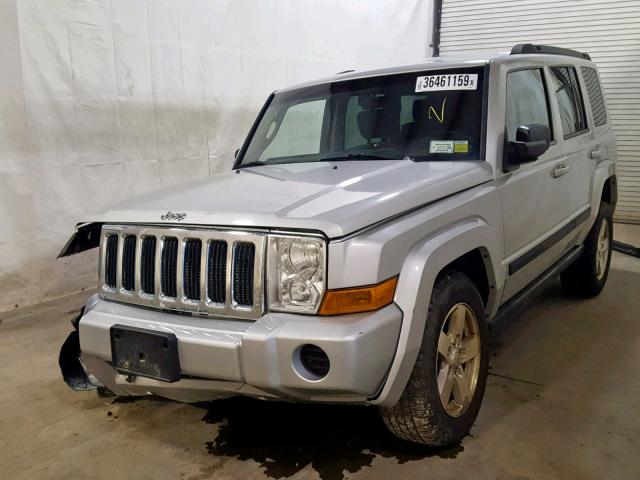 1J8HG48KX7C690031 - 2007 JEEP COMMANDER SILVER photo 2
