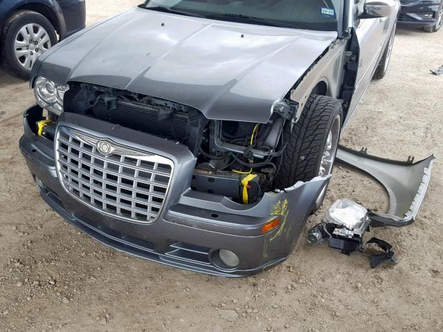 2C3KA73W26H341746 - 2006 CHRYSLER 300C SRT-8 GRAY photo 9