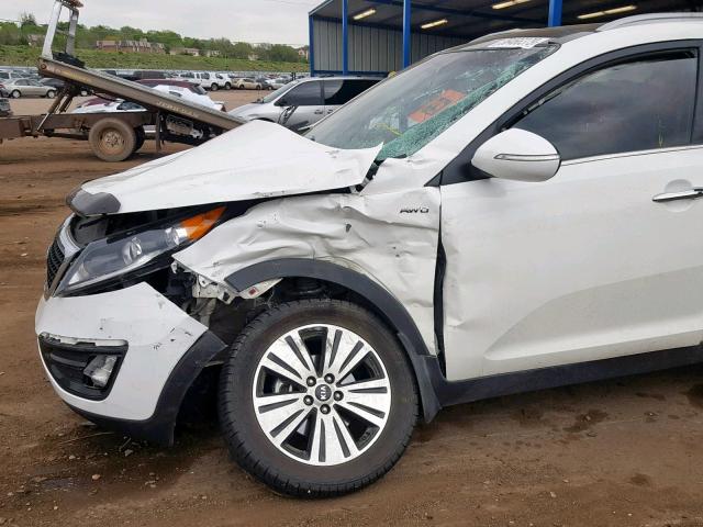 KNDPCCAC7G7842707 - 2016 KIA SPORTAGE E WHITE photo 9