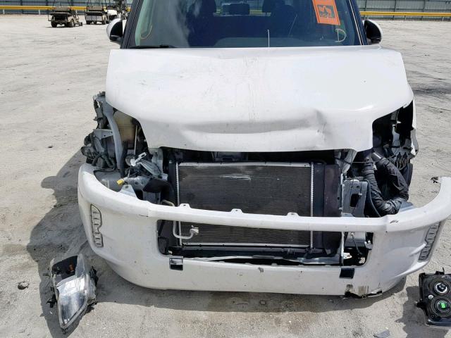 JTLZE4FE5FJ069650 - 2015 TOYOTA SCION XB 白色 照片 9