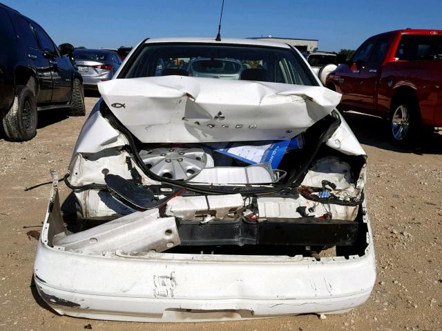 JA3AJ26E22U041062 - 2002 MITSUBISHI LANCER ES WHITE photo 9